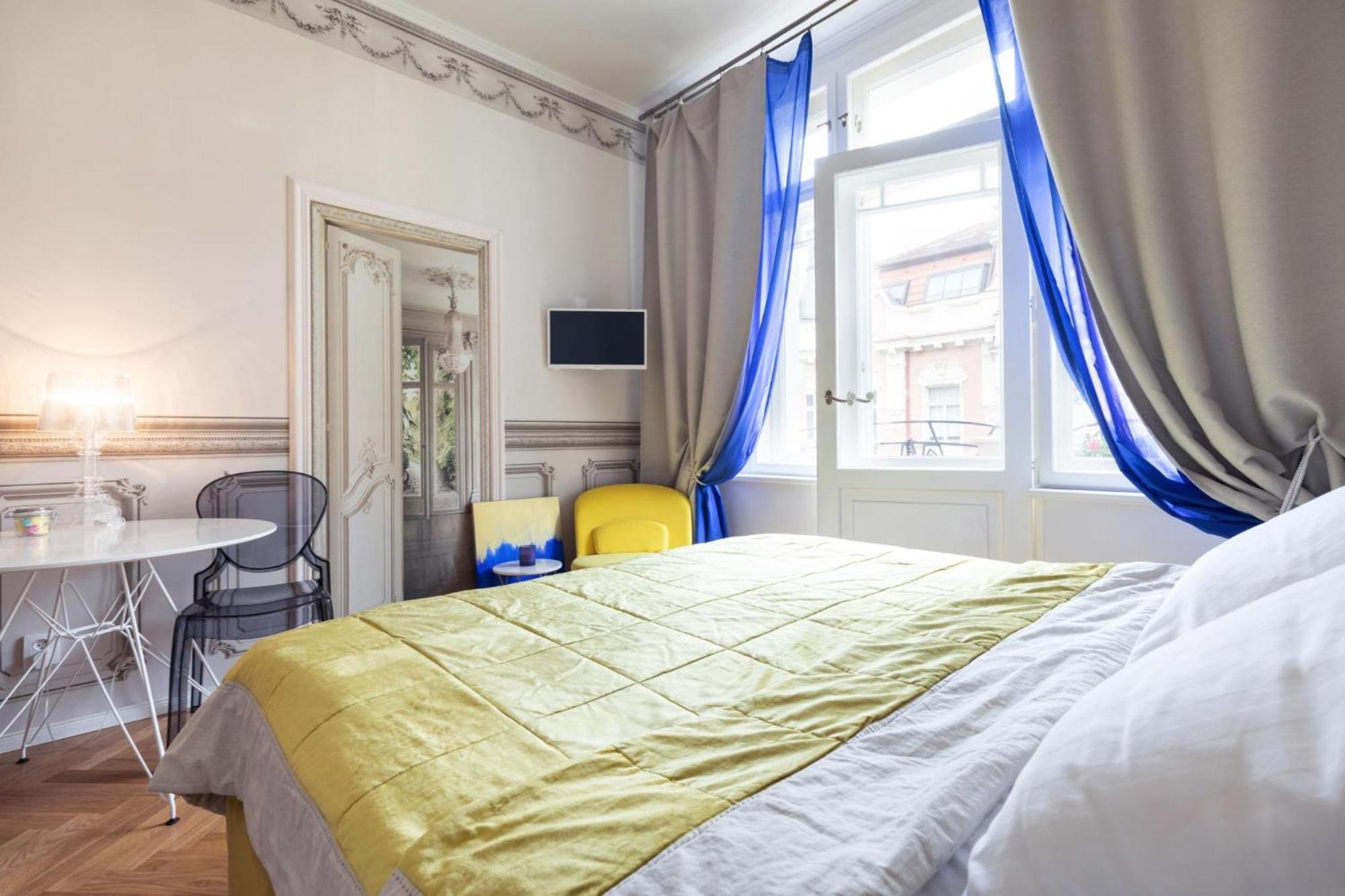 Prague Days - Sunny Riverside Apartments With Terraces 외부 사진