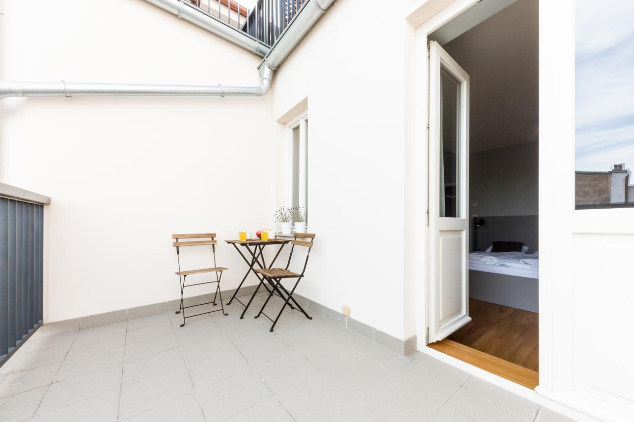 Prague Days - Sunny Riverside Apartments With Terraces 외부 사진
