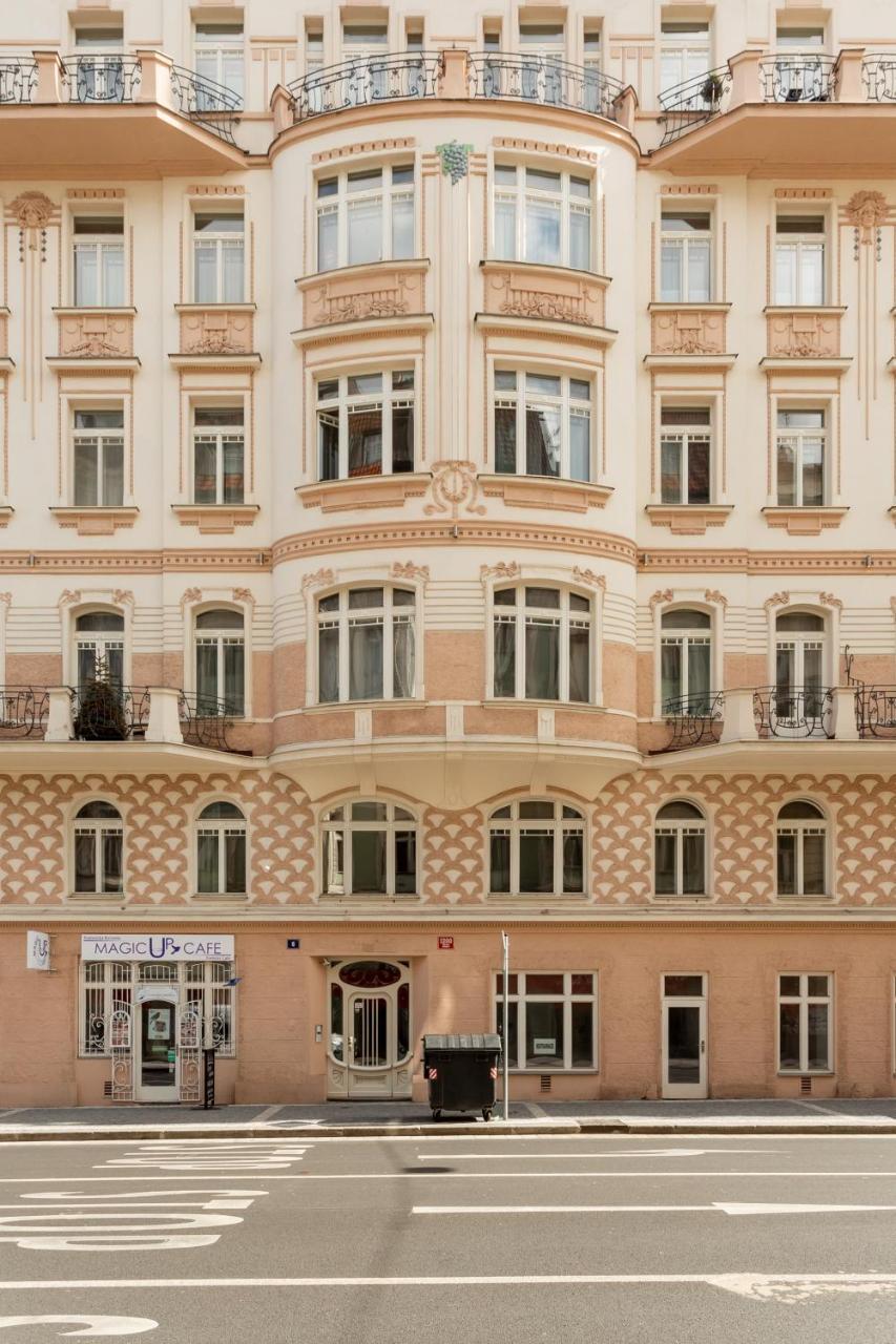 Prague Days - Sunny Riverside Apartments With Terraces 외부 사진